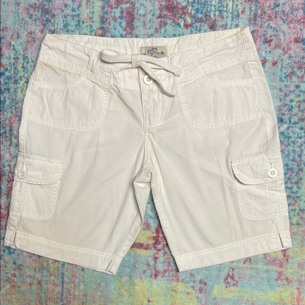 💙So Wear It Declare It Women's Cream Cargo Shorts